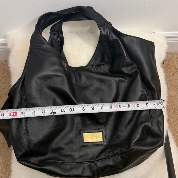 Authentic Vintage Valentino Black Leather Bow Bag - Picture 16 of 16